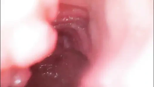 Endoskop dölleme. Amcık içindeki kamera yarağın amının içine boşalğını gösteriyor