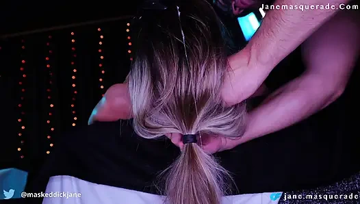 Upsidedown, gesichtsfick und gesicht bedeckt und tropfende spucke