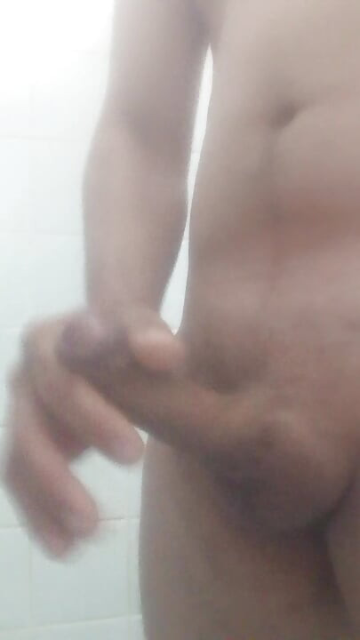 Oscarcoronado86 ngocok di kamar mandi sampai dia kesal dan semua susu oscarcor01