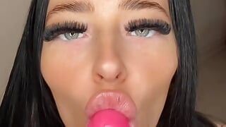 College-schlampe solo-masturbation