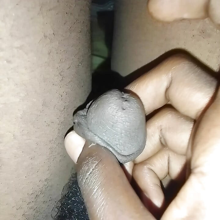 Ghar ki raat ke samay haathon se chudaee