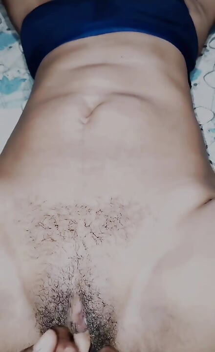 Pooja bhabhi ki pussy mein mein hai padla aur thick cucumber inserted pussy ass duno tore diya