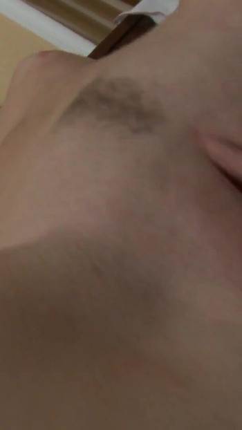 Emotivni trenutak iz "Facial & Cum In Mouth! Milo P Svršava Jako Na Siennu C!"