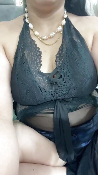 AngelinaLonapan1 וידאו
