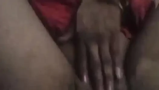 Indian bhabhi Chut se pani nikal ne ka maja hi kuch aur hai