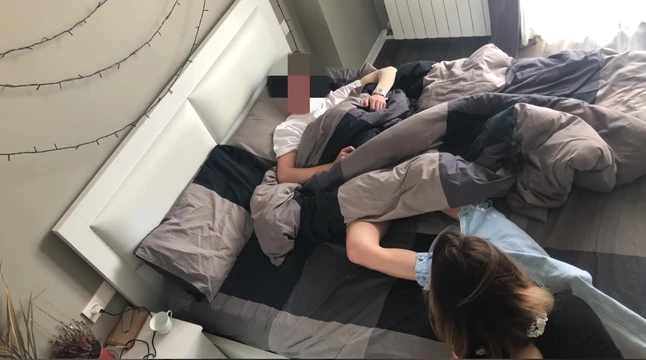 The maid could not resist when she saw her master's penis