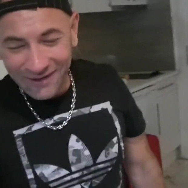 金发双胞胎詹姆斯斯利弗被亚伯拉罕黑山生性交