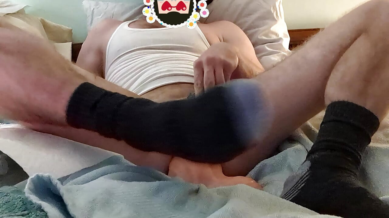 Big fat 3.5" Diameter dildo inside straight guy