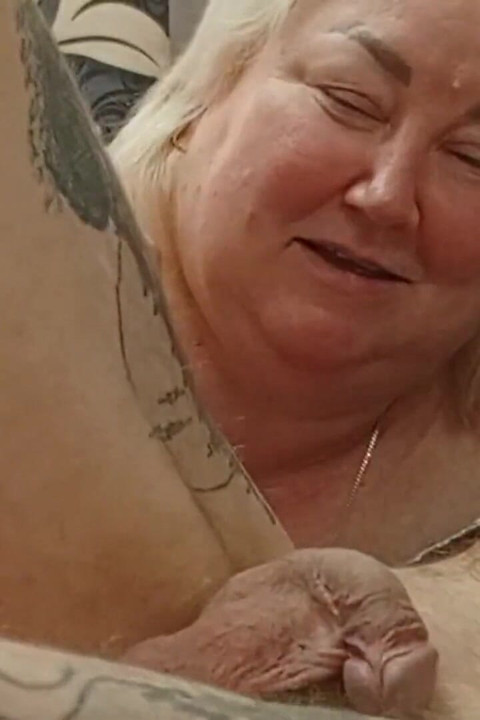 Stepmom Gives a High-quality Blowjob and I Cum in Her Mouth