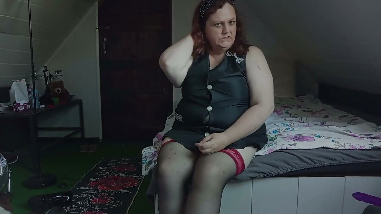 Домохозяйка в толстом халате