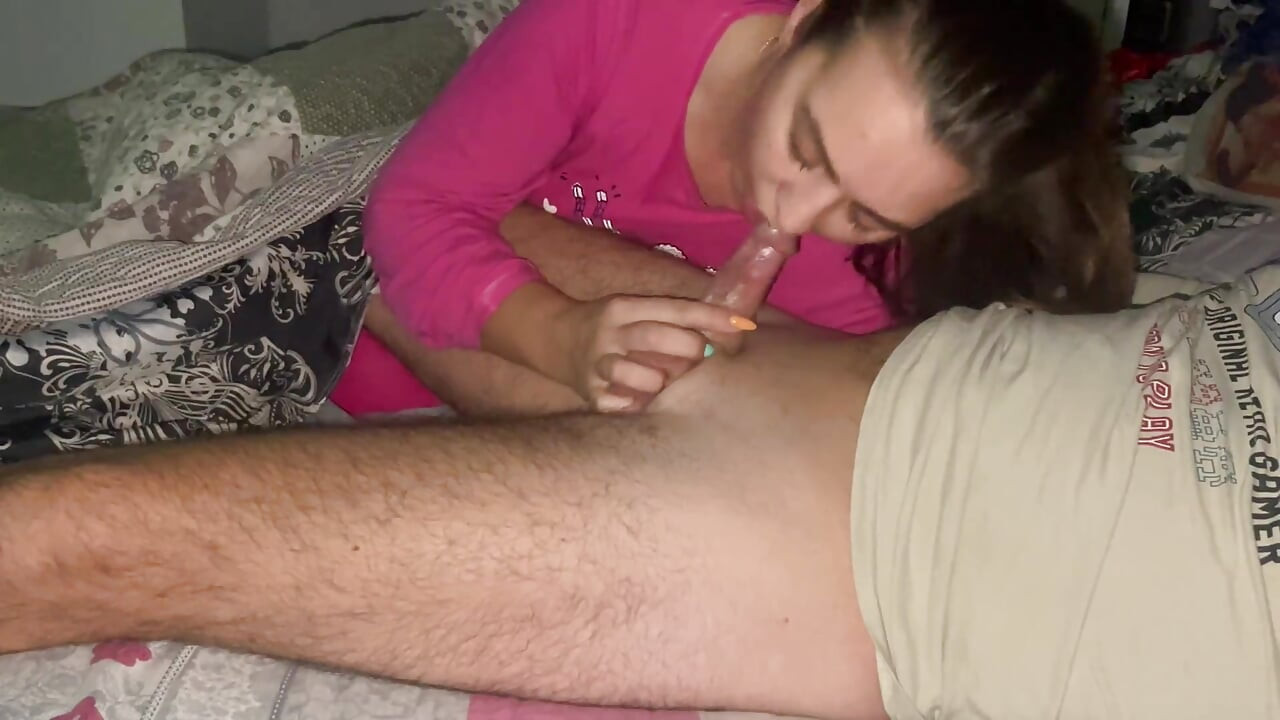 Morgen blowjob und sperma im mund. Deepthroat