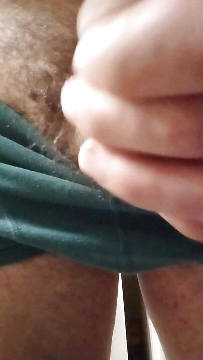 Aku suka punya kontol di tanganku