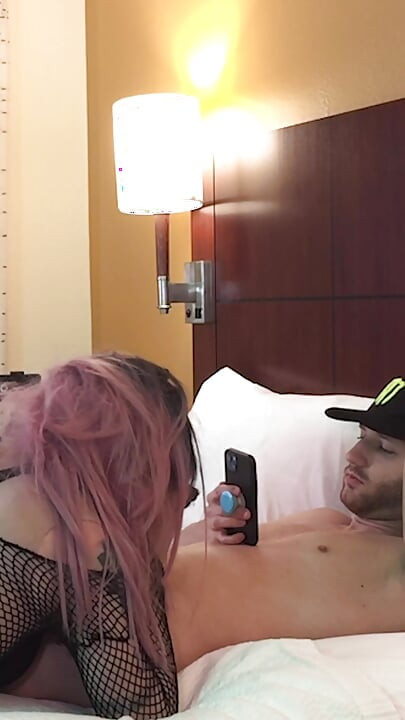 Goth Sissy Jade Madison Deepthroating Dick - Opsamling 9