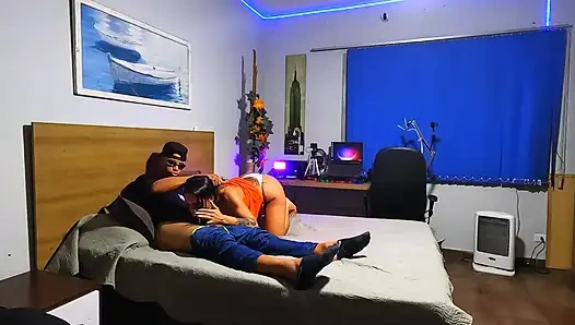 Abendessenspause: Sie wollte vor dem Nachtisch auf meinem Schwanz sitzen