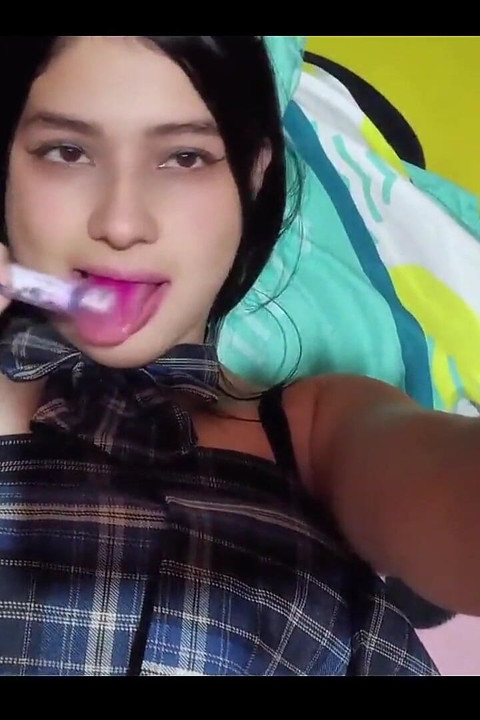 L'attrice porno yulieth Gomez si masturba