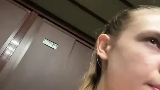 Extreme fucking and squirting in the gym