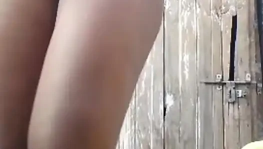 Aktivitas rumah gf telanjang di luar