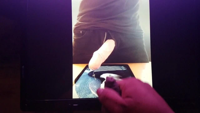 feet cum tribute Cum Tribute