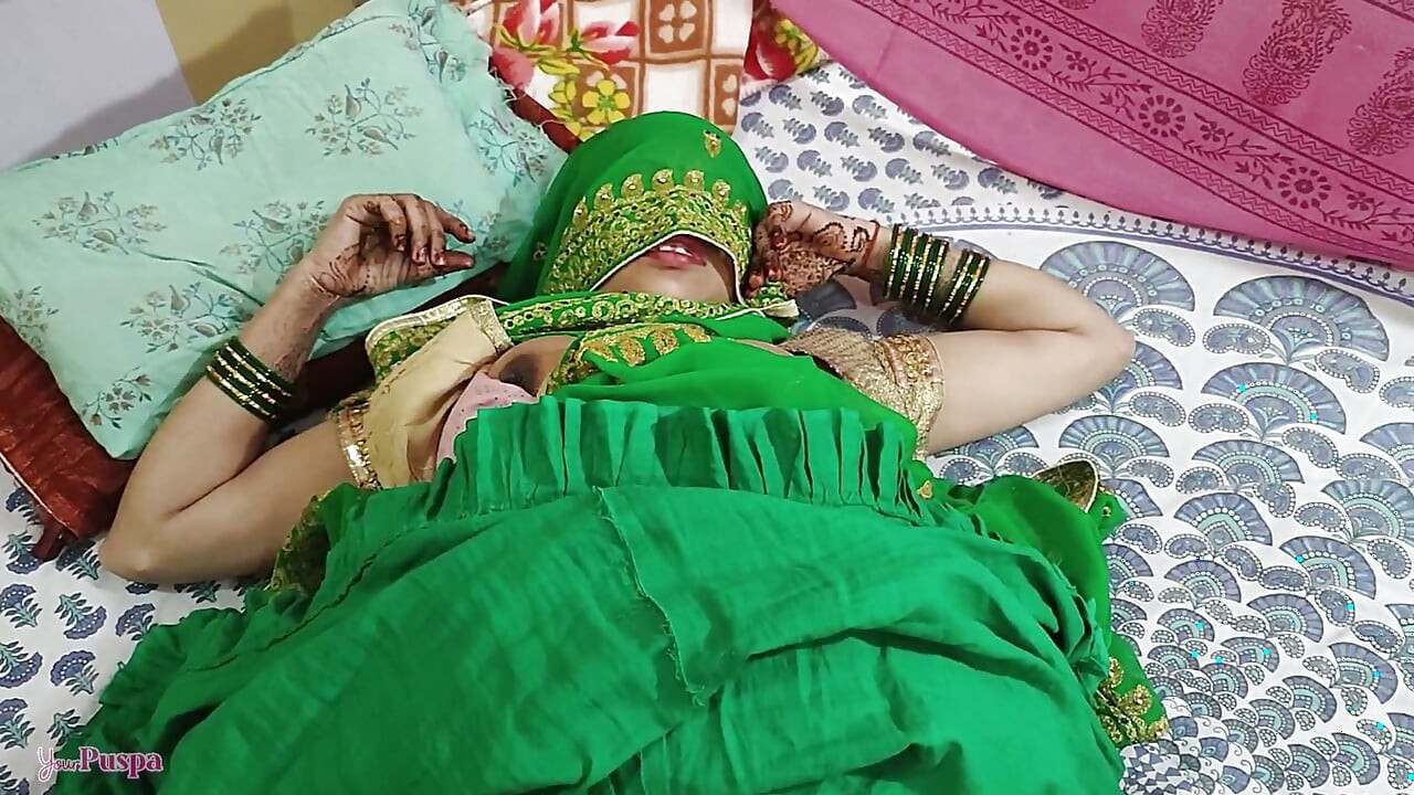 Naraz Bangla biwi ko sasur ne mayeke jane se roka, bahu ne sab bataya, sasur gets hardfuck her husaband outside home for job