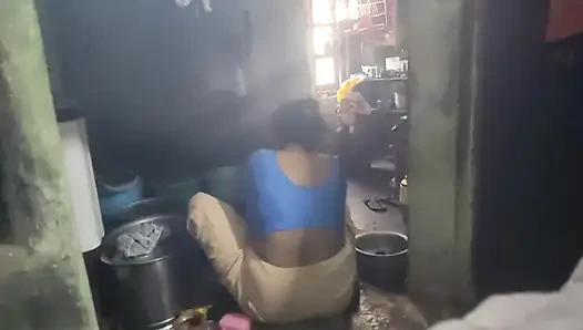 Hot women in bathroom show his body