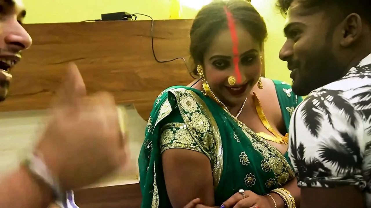 Bhabiji Ke Sath Dono Devor Mil Kor Mast Chudai Kia, Hardcore, Threesome