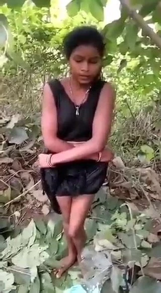 Girl show her boobs and pussy
