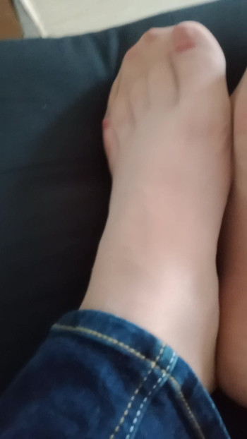 My Nylon Feet