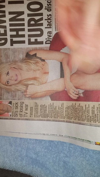 Sperma eerbetoon aan Holly Willoughby