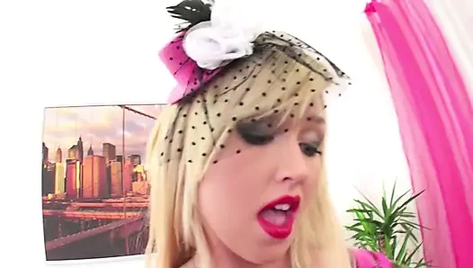 Pelajaran Seks Anal yang Parah Untuk Pirang Mencari Orgasme