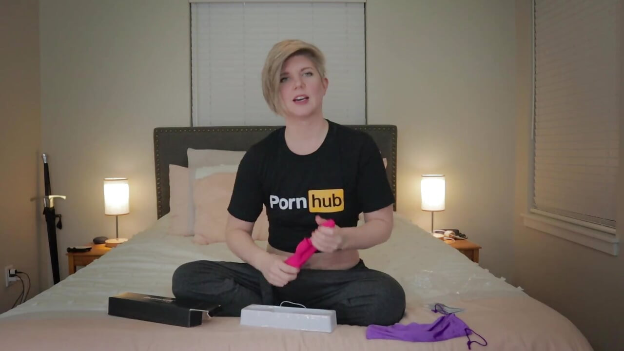 Unboxing și Recenzie a unvomi pulsante vibrator iepure de la Paloqueth cu gospodina Ginger