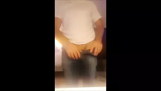 10 anni di sperma? chi vuole assaggiare il mio sperma?
