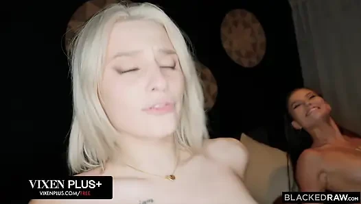 Blackedraw büyük zenci çılgın kankaları Christy White ve Stefany Kyler dörtlü seks yapıyor