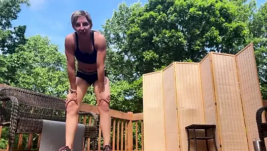 Lora Cross kaç burpees yapabilir