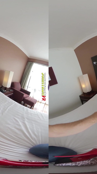 Seksi mršava tajlandska vodičica jebe se samo za užitak