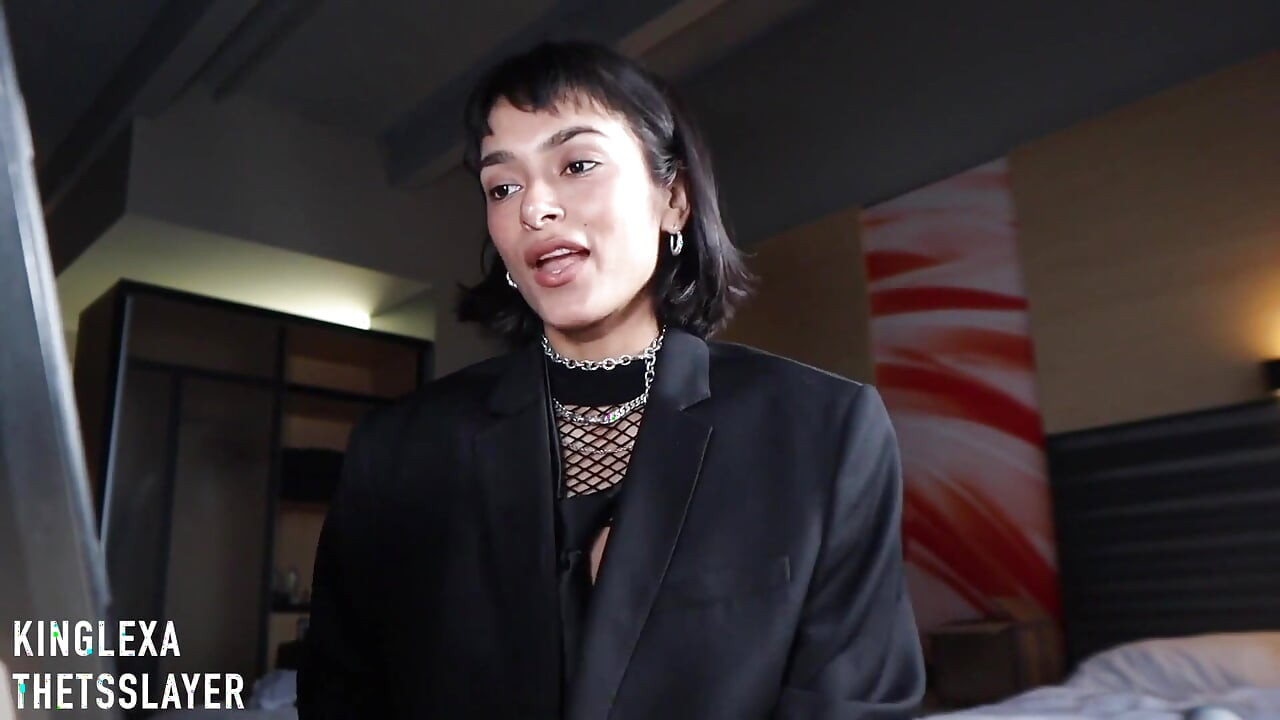 Pegged Between Powerpoints: King Lexa's Domme Life Balance