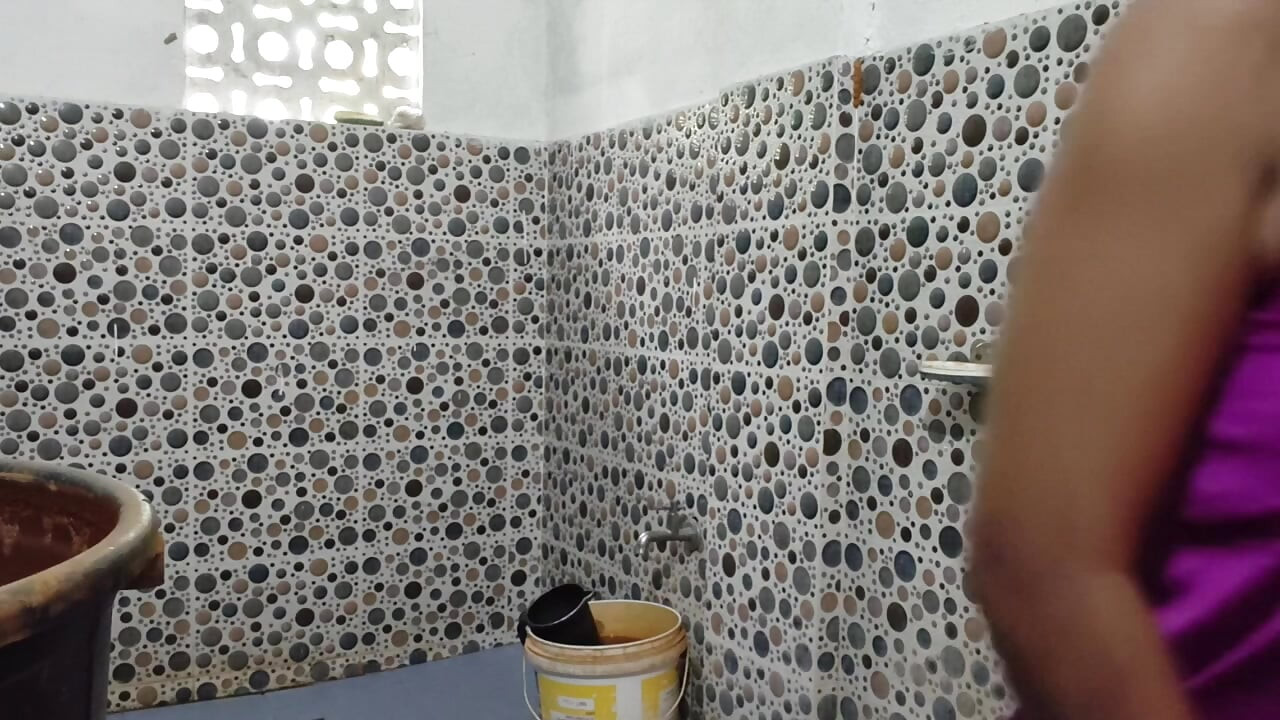 Desi: wife morning bathroom sex video