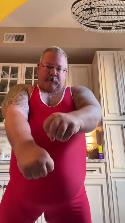 Big grandpa chub bear