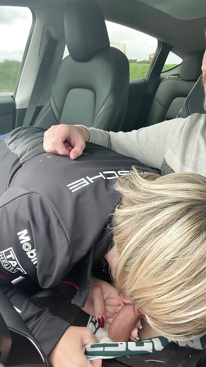 I Suck While Driving My Boyfriend While Passing Trucks Ahah