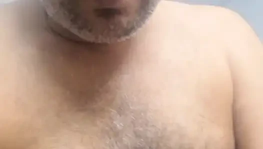 Ngentot memekmu sendiri sambil bugil sama kontol besarku...