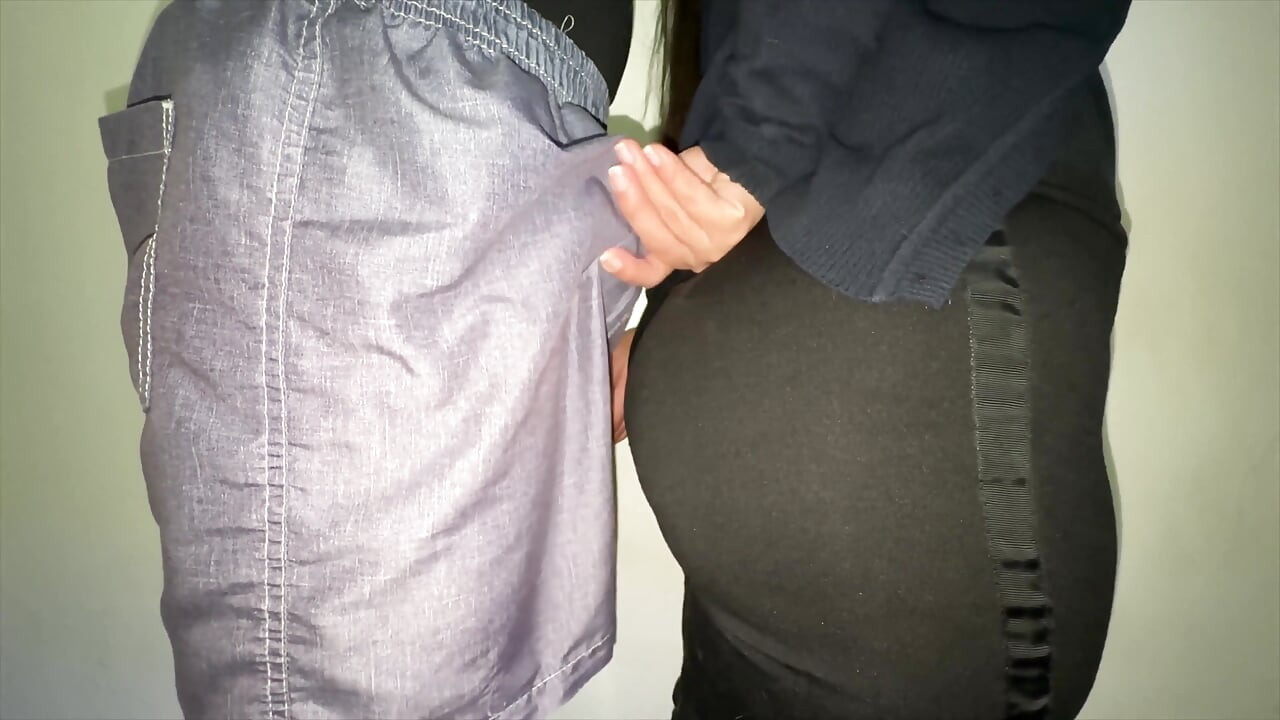 Big-bootied Girl Gropes a Stranger's Penis