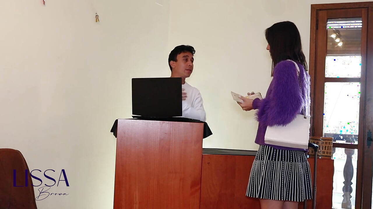 Kapılarım yakın ve odamdan kilitliyim