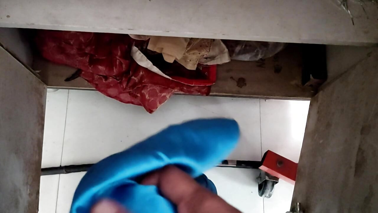 Satin silk handjob porn - Satin blue lehnga rub on dick head (145)