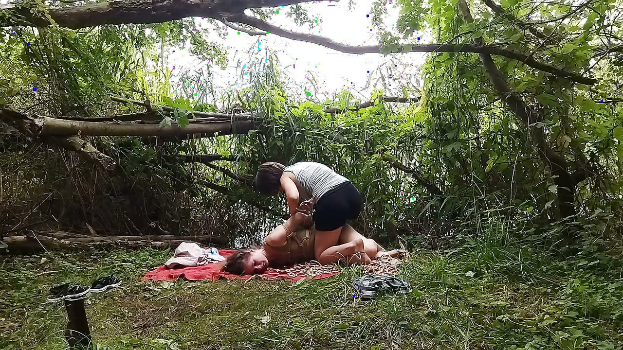 Princesa del bosque conoce pajeros