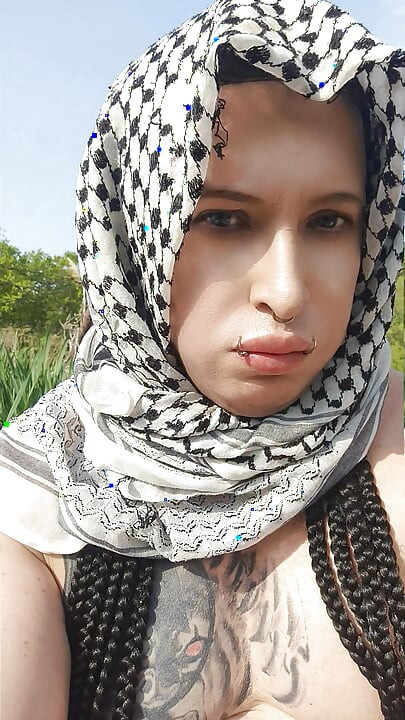 בוני טבע מאוננת