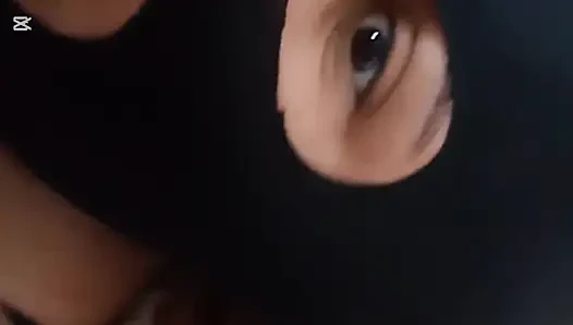 Maskeli gelin sperm içiyor ve emiyor