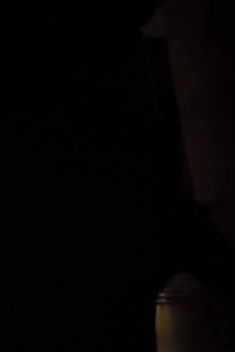 Iznosim smeće gol (susjed me uhvatio)