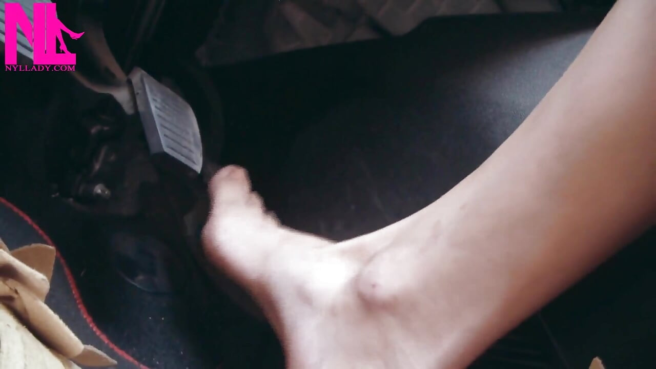 Crazy Barefoot Pedal Pumping on High Way