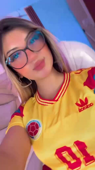 sexy colombian girl