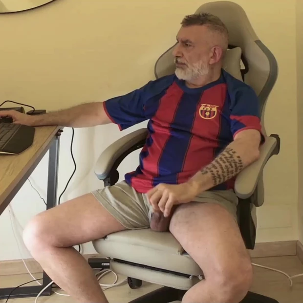 Mature Daddy with a big surprise