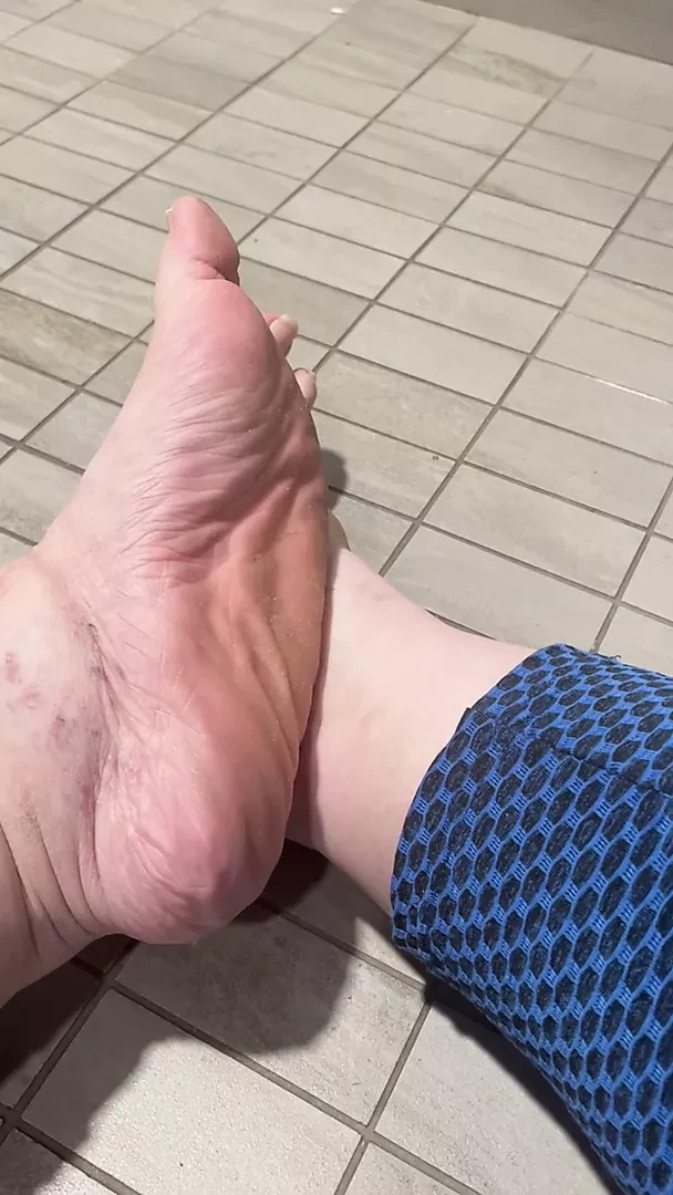 I want you to cum all over my feet